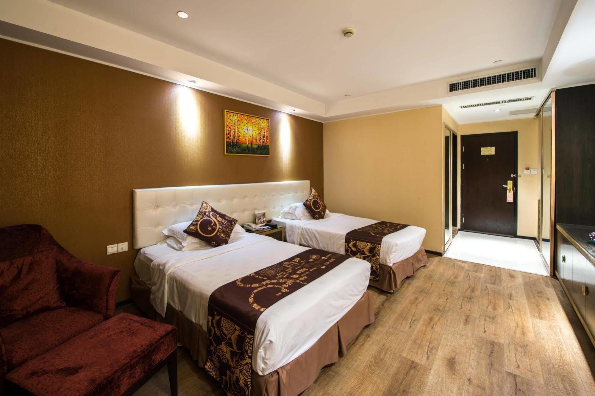 Kingtown Hotel Hongmei Shanghai Buitenkant foto